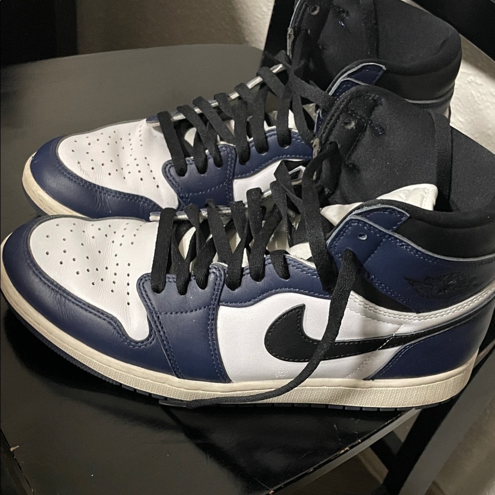 1985 Retro Nike Men's High-Top Sneakers in Navy White Black Swoosh